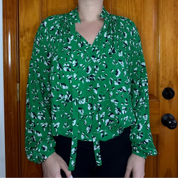 LAUREN Ralph Lauren Floral Print Tie Neck Georgette Top Woman’s Oversized Small - Picture 2 of 8